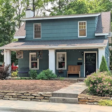 Charming 4 Bedroom W Hot Tub 3 Kings Walk To Downtown